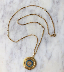 Médaillon Or Jaune Diamant Email et Chaine Or et perles - Castafiore