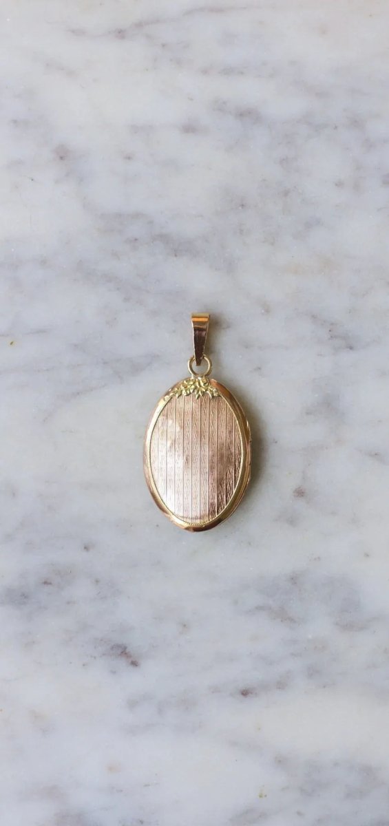 Médaillon ouvrant navette diamant taille rose - Castafiore