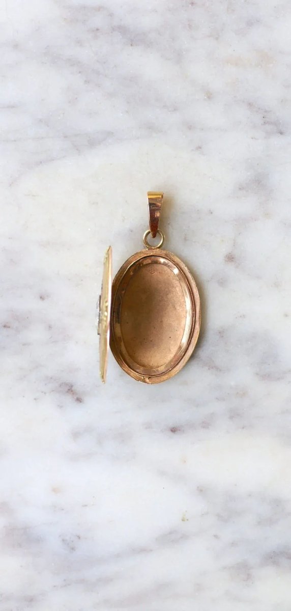 Médaillon ouvrant navette diamant taille rose - Castafiore