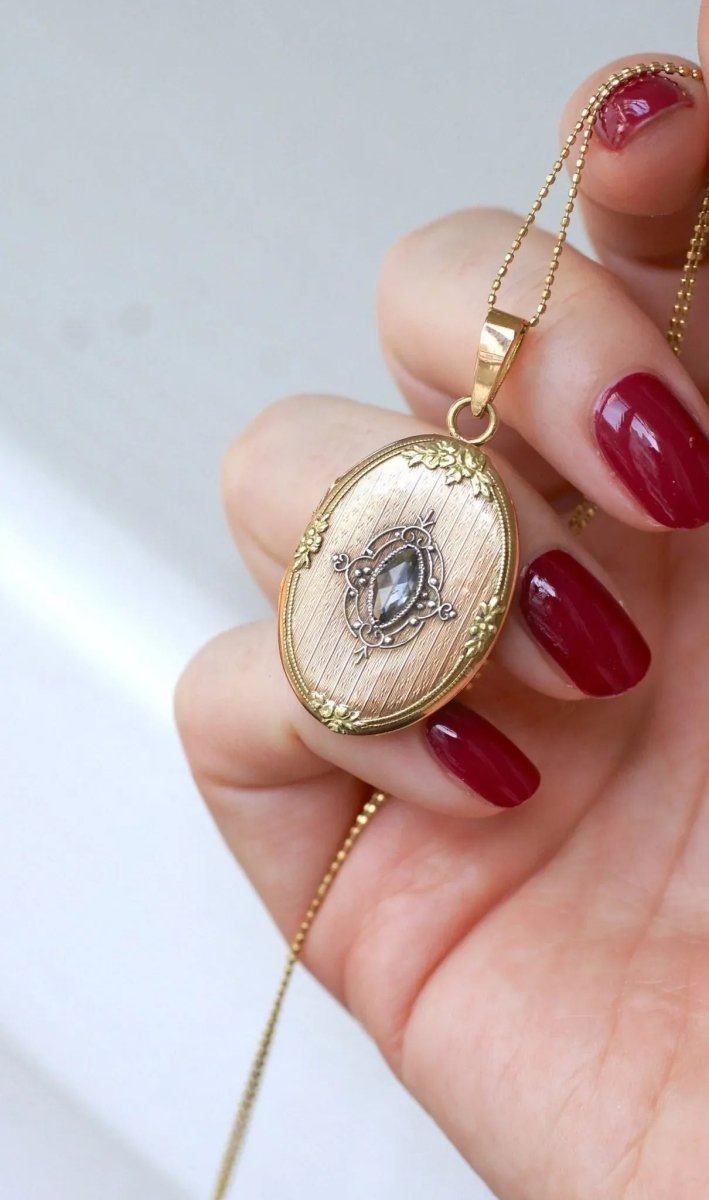 Médaillon ouvrant navette diamant taille rose - Castafiore