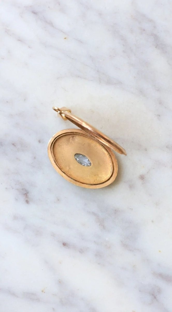 Médaillon ouvrant navette diamant taille rose - Castafiore