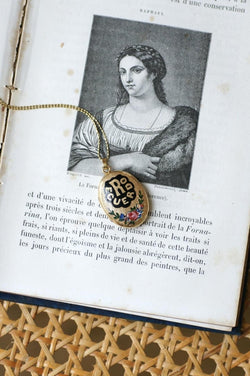 Médaillon Ouvrant Recuerdo Fleurs Emaillées Or Jaune - Castafiore