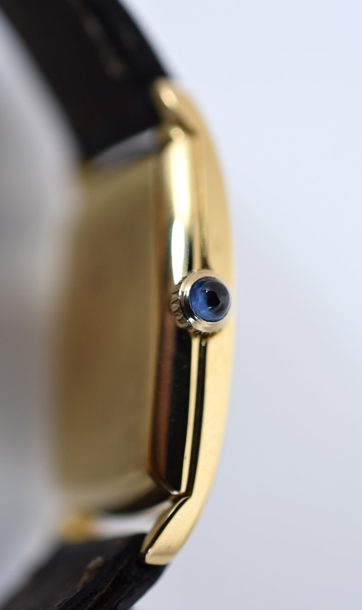 Montre BAUME & MERCIER X VAN CLEEF & ARPELS en or jaune, cuir et saphir - Castafiore