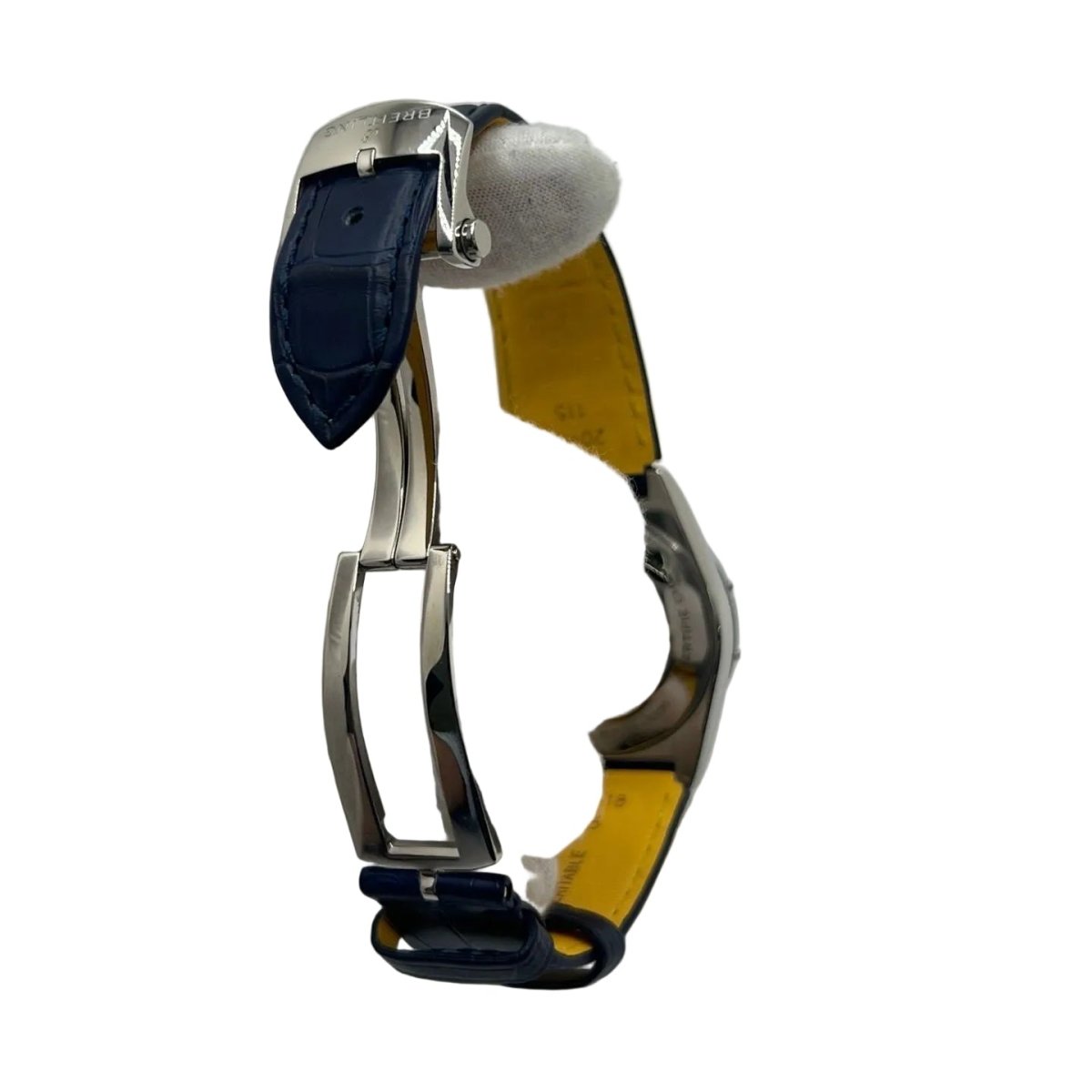 Montre BREITLING "Chronomat 38" en acier, cuir, saphir et diamants - Castafiore