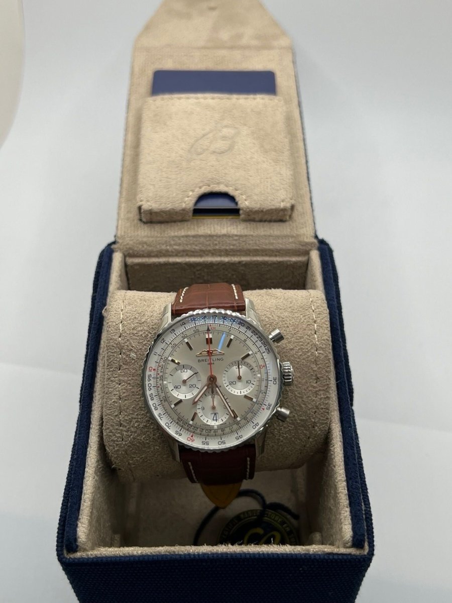 Montre BREITLING Navitimer 1 B01 Chronograph en acier et cuir de crocodile - Castafiore