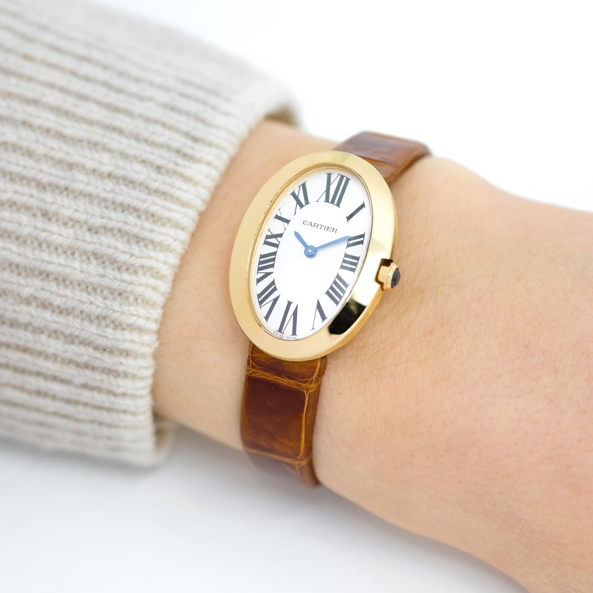 Montre CARTIER Baignoire en or jaune et cuir d'alligator