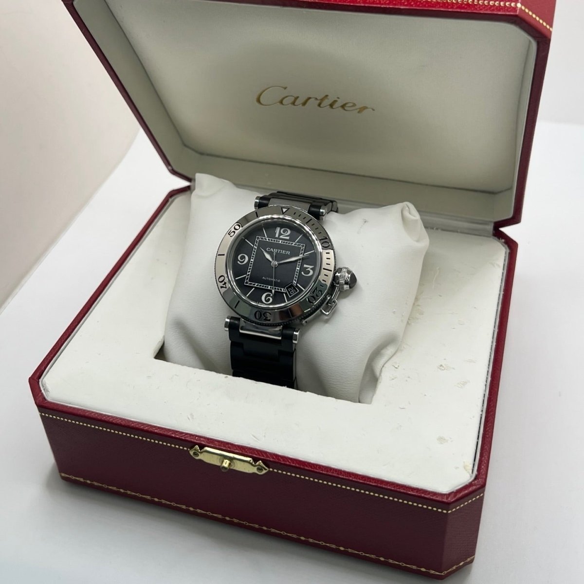 Montre CARTIER "Pasha" en acier - Castafiore