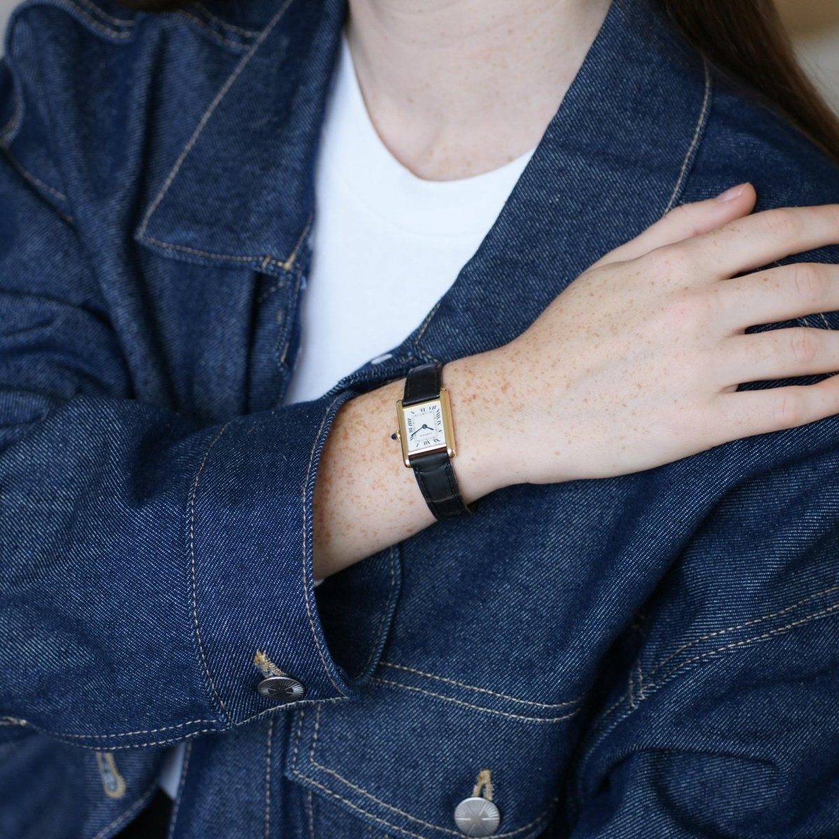 Montre CARTIER "Tank Louis" en or jaune et cuir - Castafiore