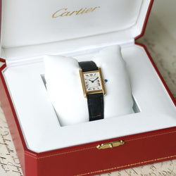 Montre CARTIER "Tank Louis" en or jaune et cuir - Castafiore