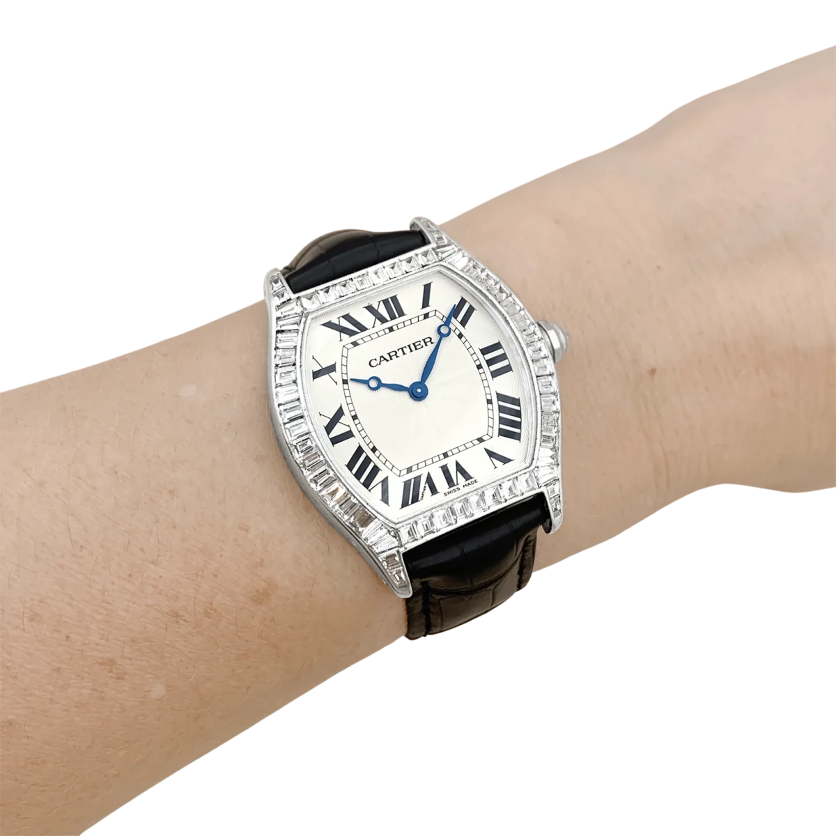Montre CARTIER "Tortue" en or blanc et diamants - Castafiore