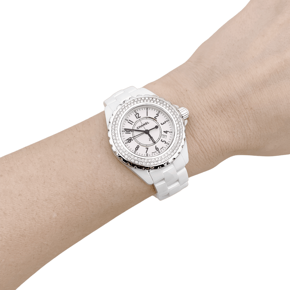 Watch Chanel, "J12", ceramic white and diamonds.