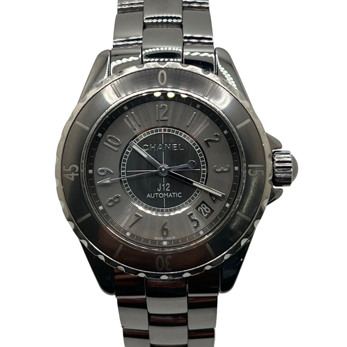 Montre CHANEL "J12" en céramique et acier - Castafiore