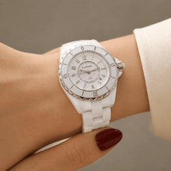 Montre CHANEL "J12" en céramique et quartz - Castafiore