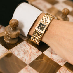 Montre CHANEL "Matelassé" en or jaune - Castafiore