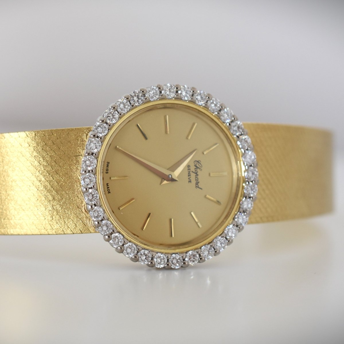 Montre CHOPARD en or jaune et diamants - Castafiore