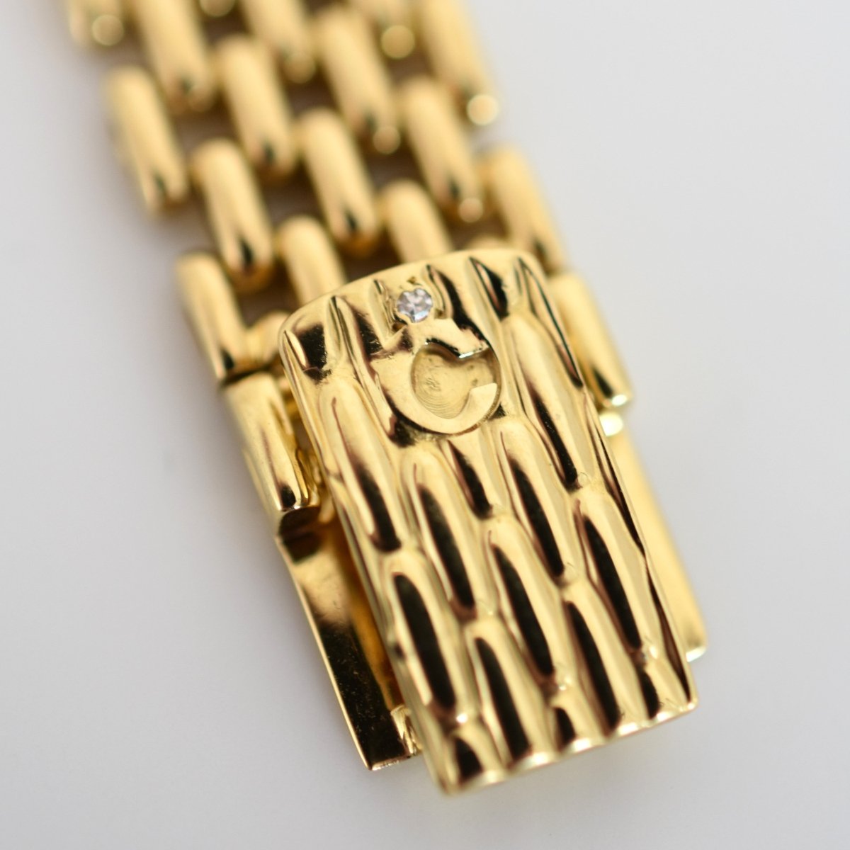 Montre CHOPARD "Happy Diamonds" en or jaune et diamants - Castafiore