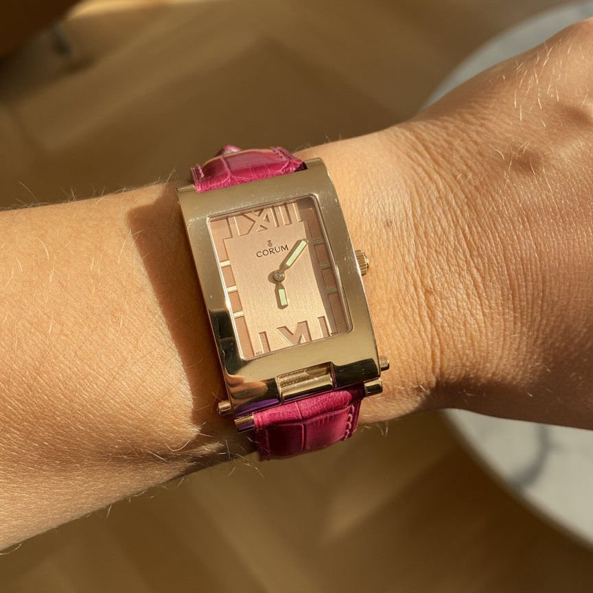 Montre CORUM "Tobogan Flip Up" en or rose et quartz - Castafiore
