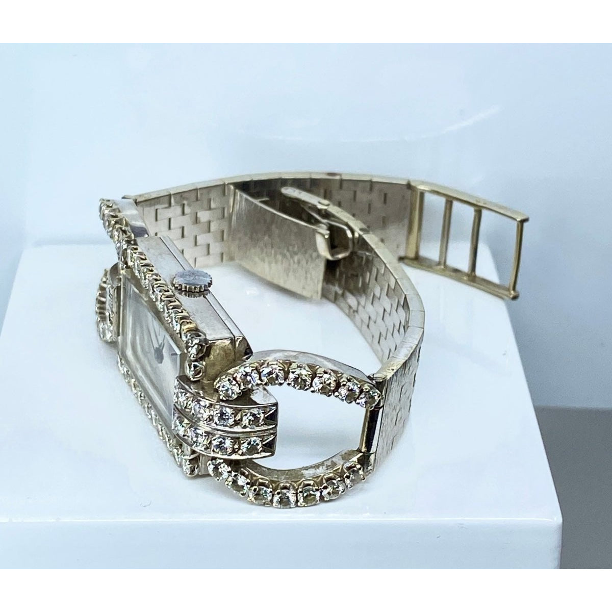 Montre en or blanc 18 carats sertie de diamants - Castafiore