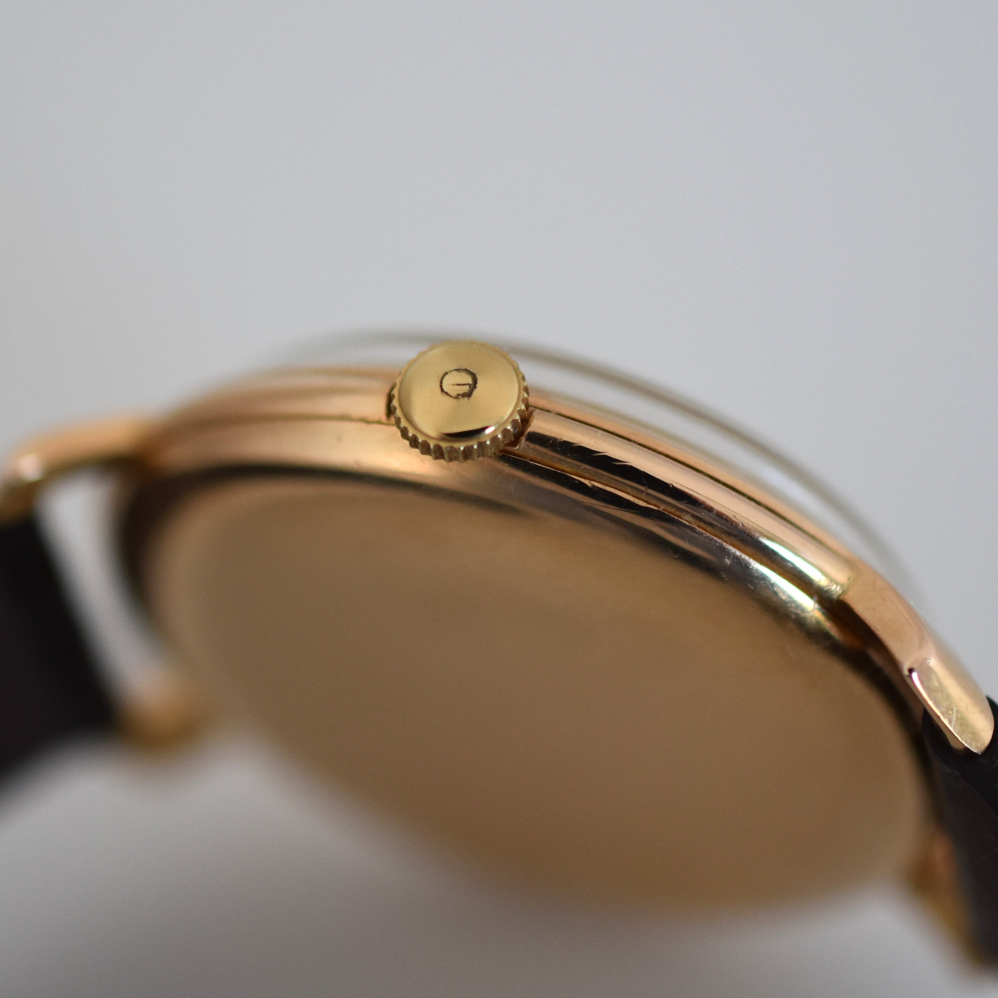 Montre IWC "Jumbo Shark Fin" en or rose, acier et cuir - Castafiore