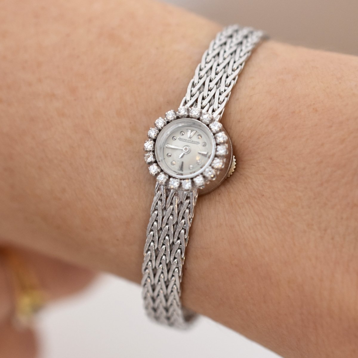 Montre JAEGER - LECOULTRE en or blanc et diamants - Castafiore