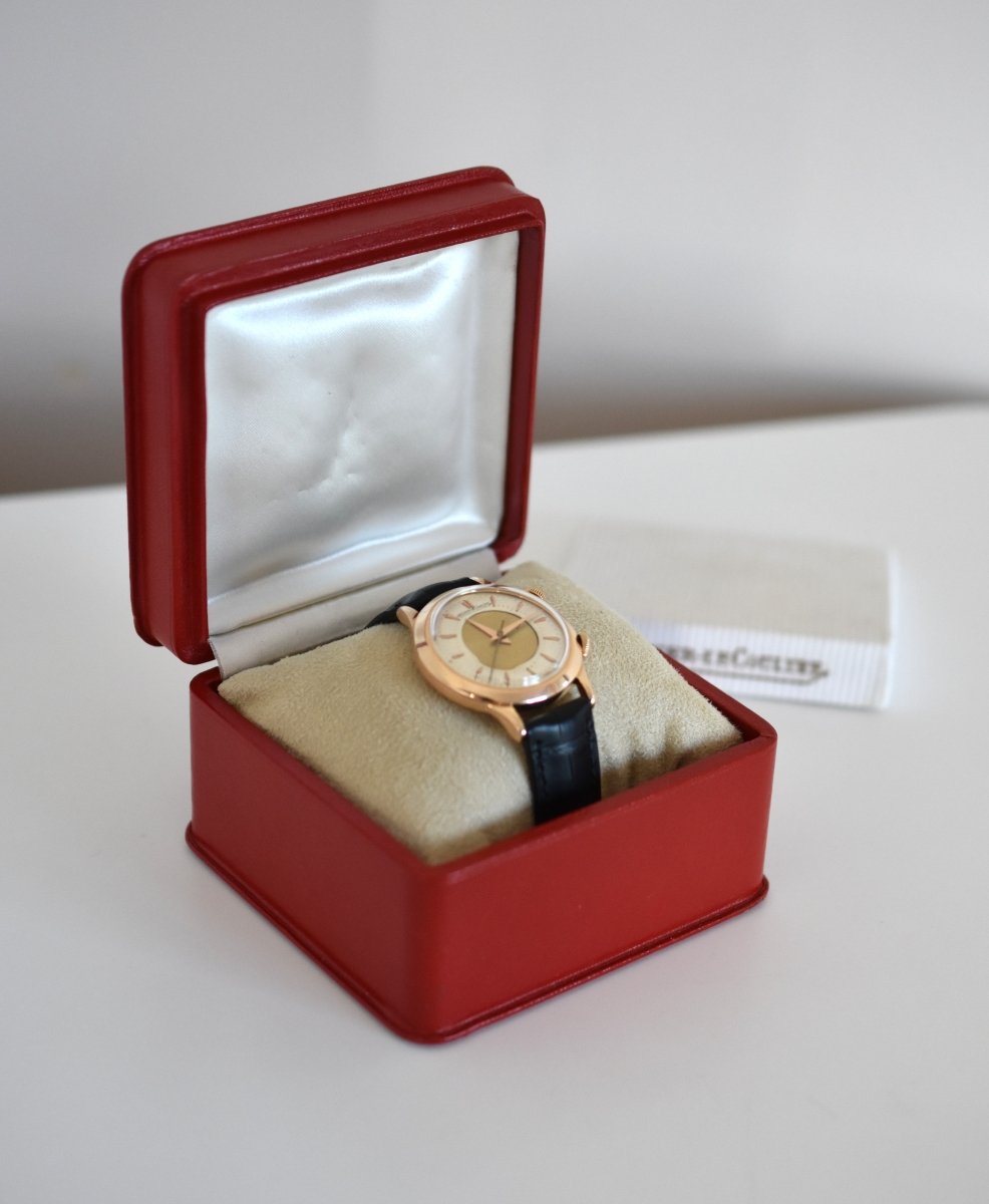 Montre JAEGER - LECOULTRE "Memovox" en or rose et cuir - Castafiore