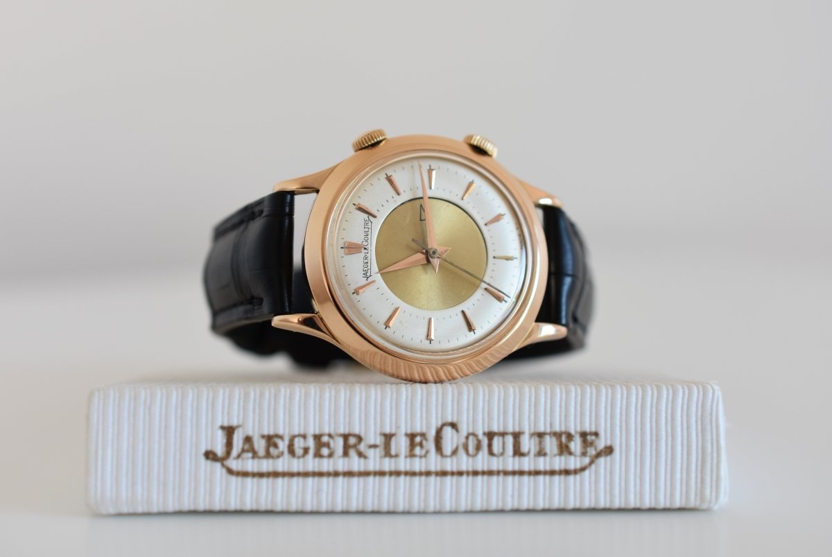 Montre JAEGER - LECOULTRE "Memovox" en or rose et cuir - Castafiore