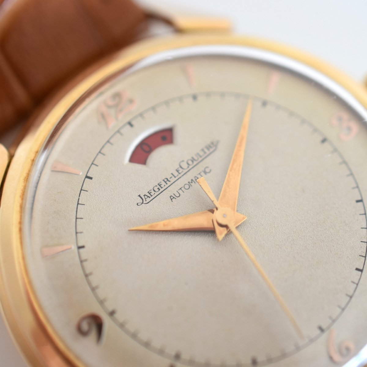 Montre JAEGER-LECOULTRE "Power Reserve 40h" en or rose et cuir - Castafiore