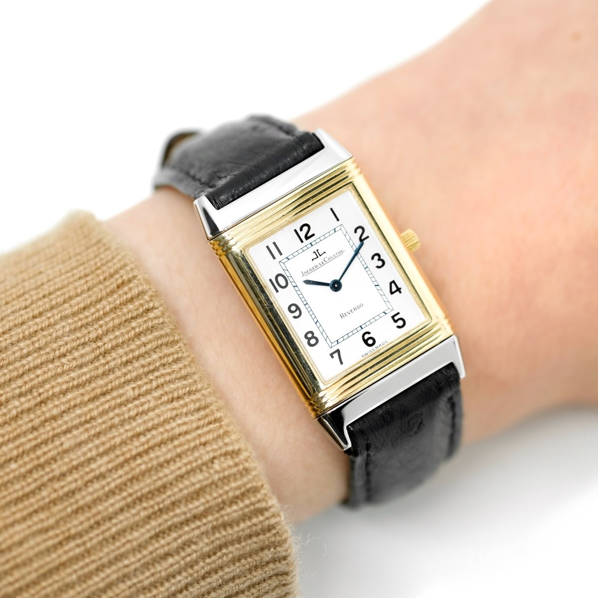 Montre JAEGER - LECOULTRE "Reverso" en or jaune, acier, cuir et quartz - Castafiore
