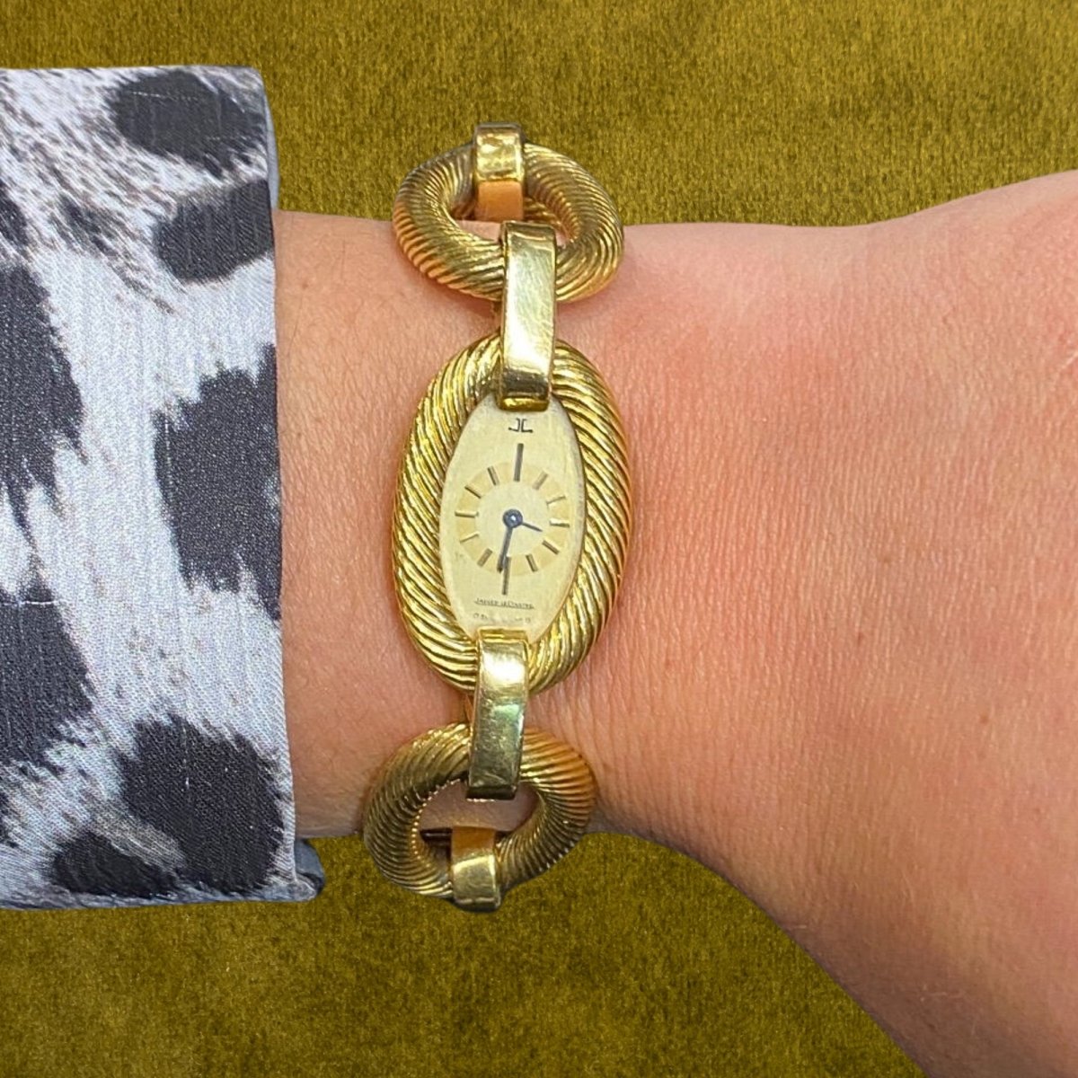 Montre Jeager - LeCoultre Vintage en or jaune 18 carats - Castafiore