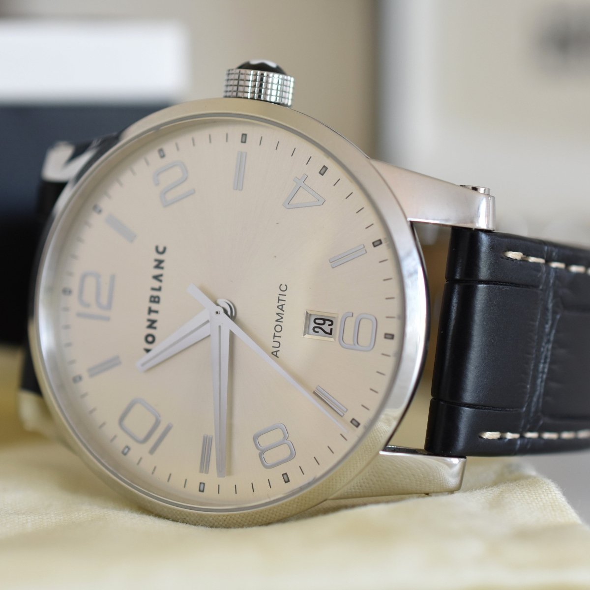Montre MONTBLANC "TimeWalker" en acier, saphir et cuir - Castafiore