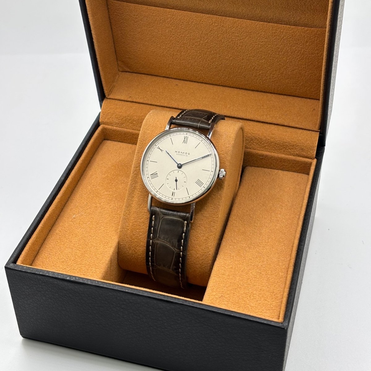 Montre NOMOS en acier et cuir - Castafiore