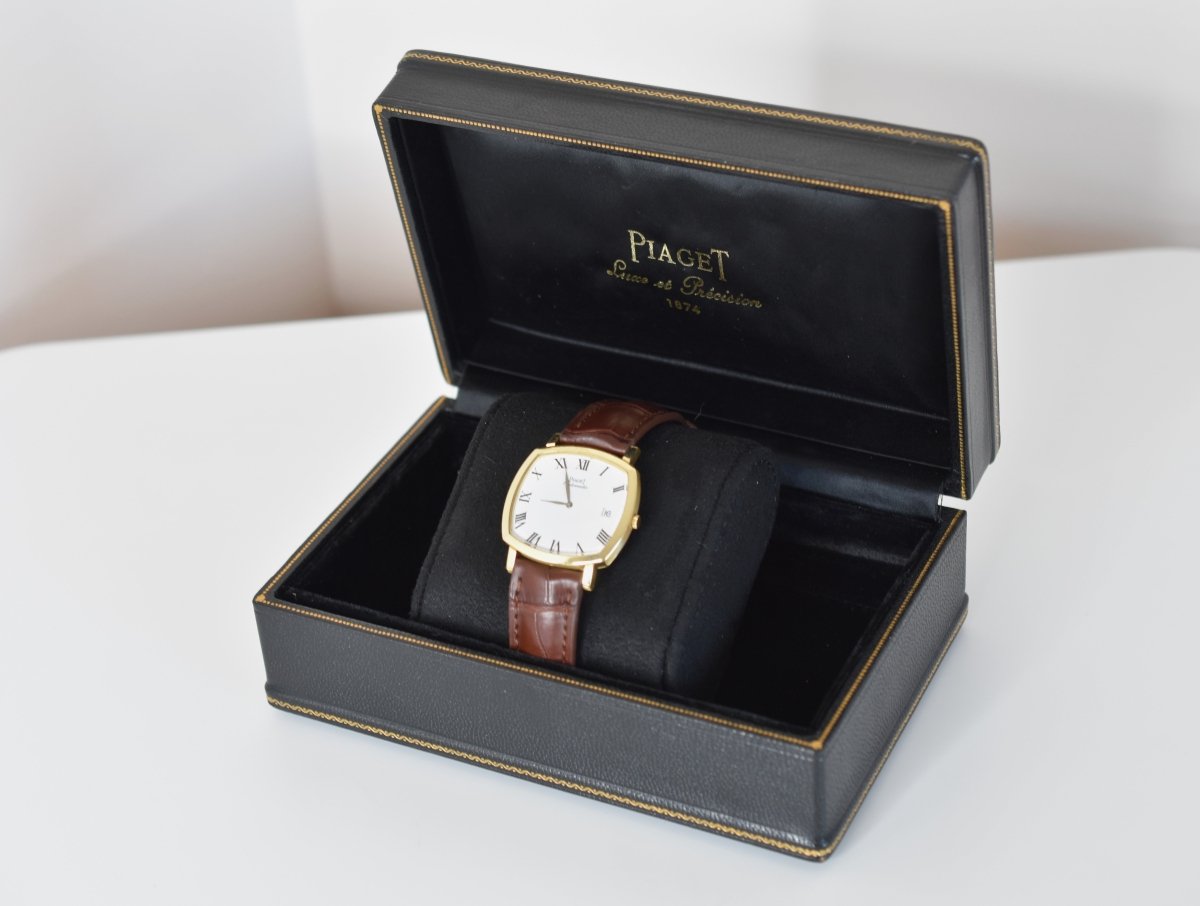Montre PIAGET Coussin automatique en or jaune - Castafiore
