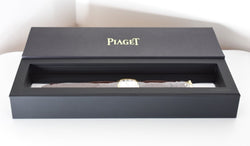 Montre PIAGET "Coussin" en or jaune et cuir - Castafiore