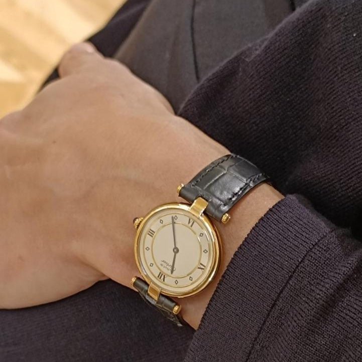 Montre Quartz CARTIER "Must Vendôme" en vermeil, cuir et saphir - Castafiore