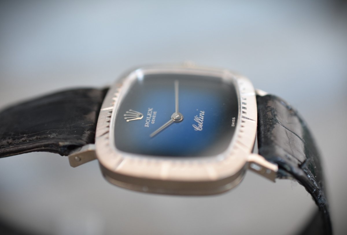 Montre ROLEX "Cellini Zephir" en or blanc, cuir et saphir - Castafiore