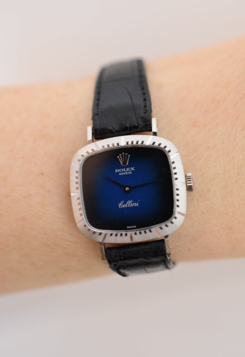 Montre ROLEX "Cellini Zephir" en or blanc, cuir et saphir - Castafiore