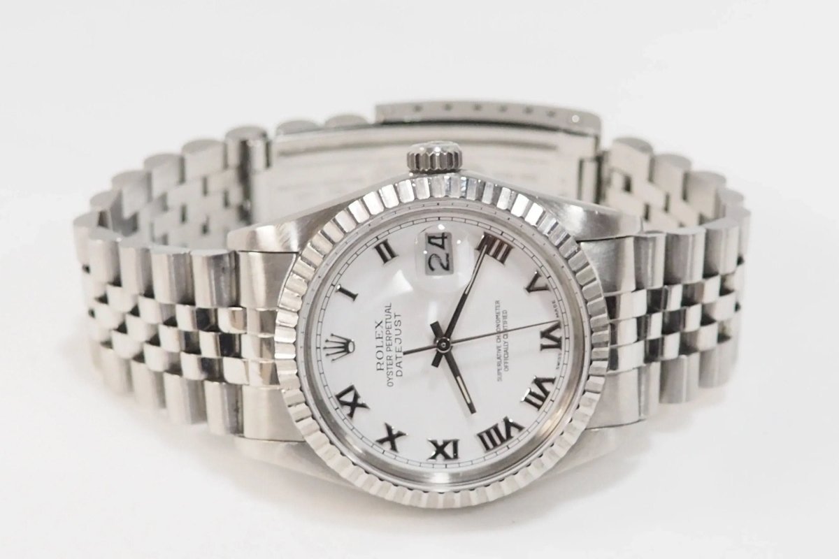 Montre ROLEX "Datejust" en acier - Castafiore