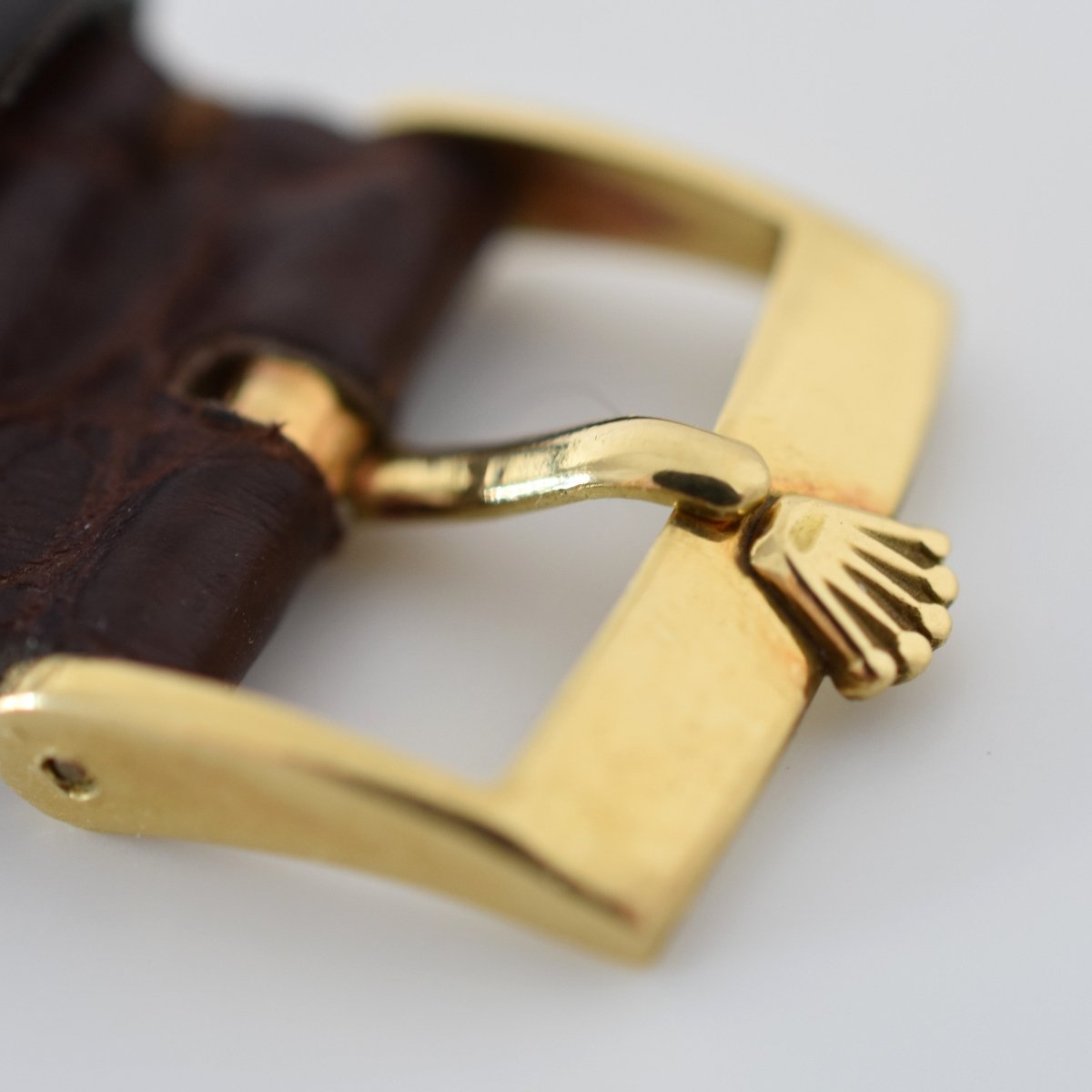 Montre ROLEX "Oyster Perpetual Date Ovettone" en or jaune et cuir - Castafiore