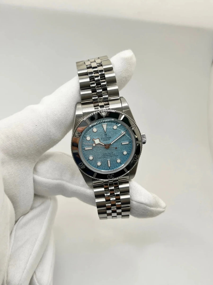 Montre TUDOR "Black Bay 54" en acier inoxydable - Castafiore