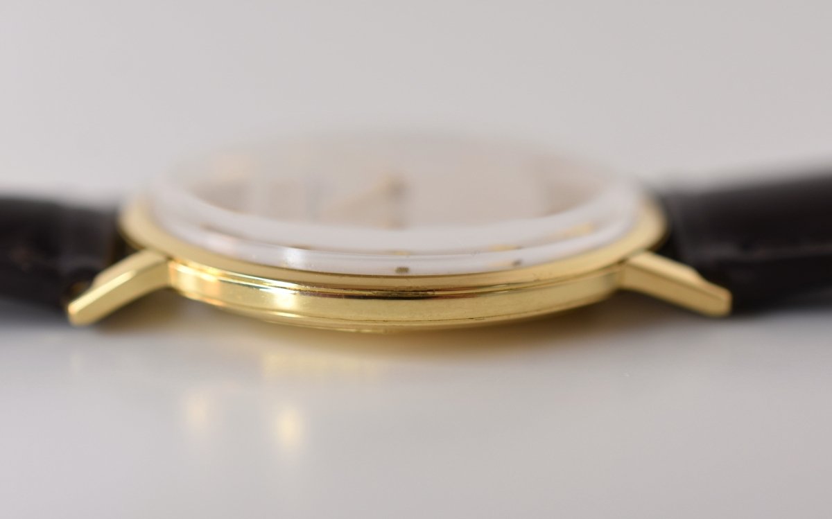 Montre VACHERON&CONSTANTIN Modèle Patrimony Réf. 6903 en or jaune 18 carats, Cal. K1002/2, Années 1960. - Castafiore