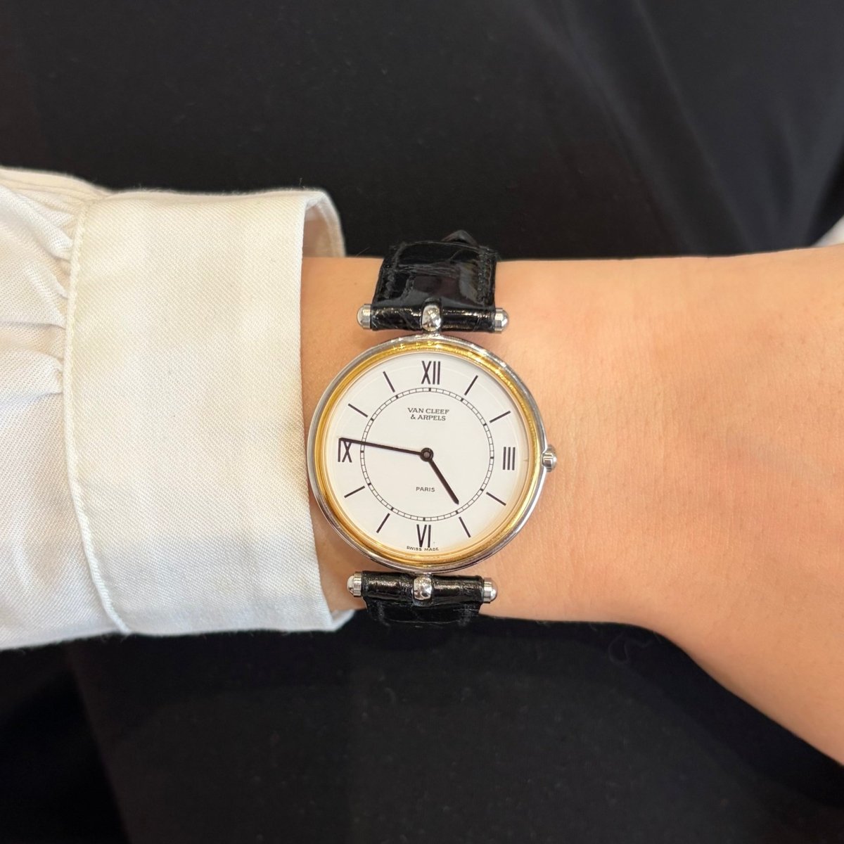 Montre VAN CLEEF & ARPELS La Collection en or jaune, acier et cuir