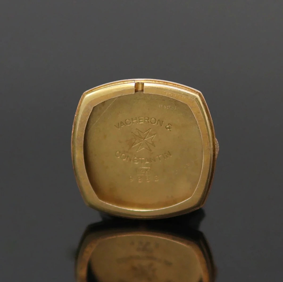 Montre VANCHERON & CONSTANTIN "Étrier" en or rose et cuir - Castafiore