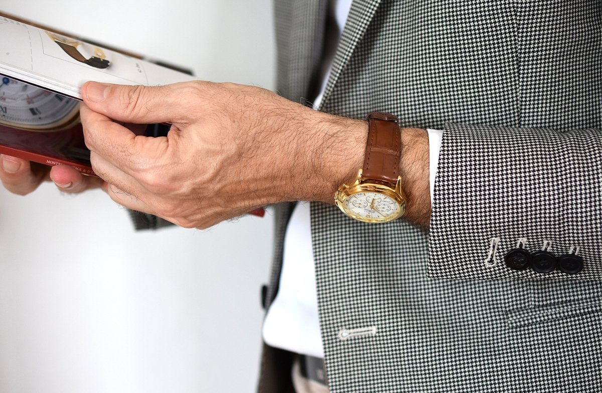 Montre ZENITH "El Primero" en or jaune et cuir - Castafiore