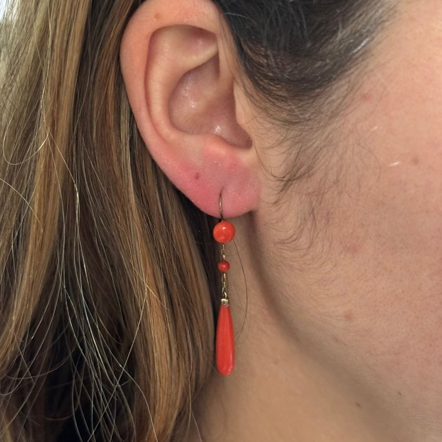 Paire De Boucles d'Oreilles en or et en corail - Castafiore