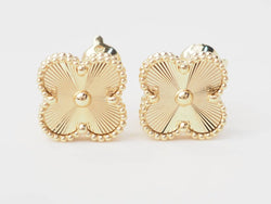 Paire de boucles d'oreilles Van Cleef & Arpels Alhambra vintage en or jaune - Castafiore