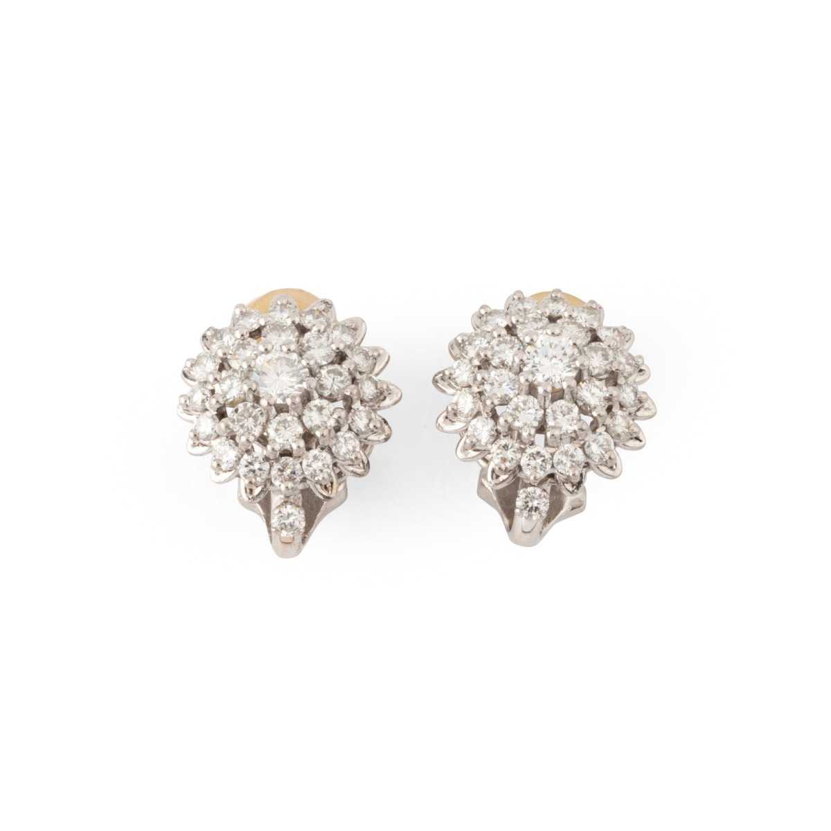 Paire de clips d’oreilles en or blanc et diamants - Castafiore