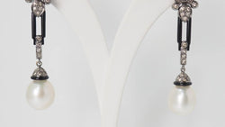 Paire de pendants d'oreilles en or blanc diamants cognacs et perles - Castafiore