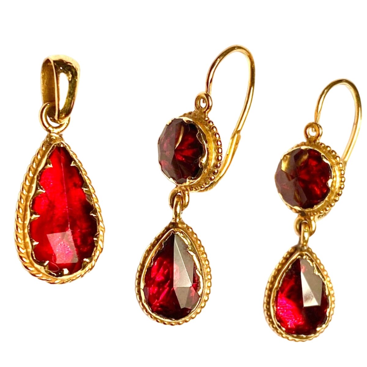 Parure Boucles d'oreilles Dormeuses et Pendentif - Castafiore