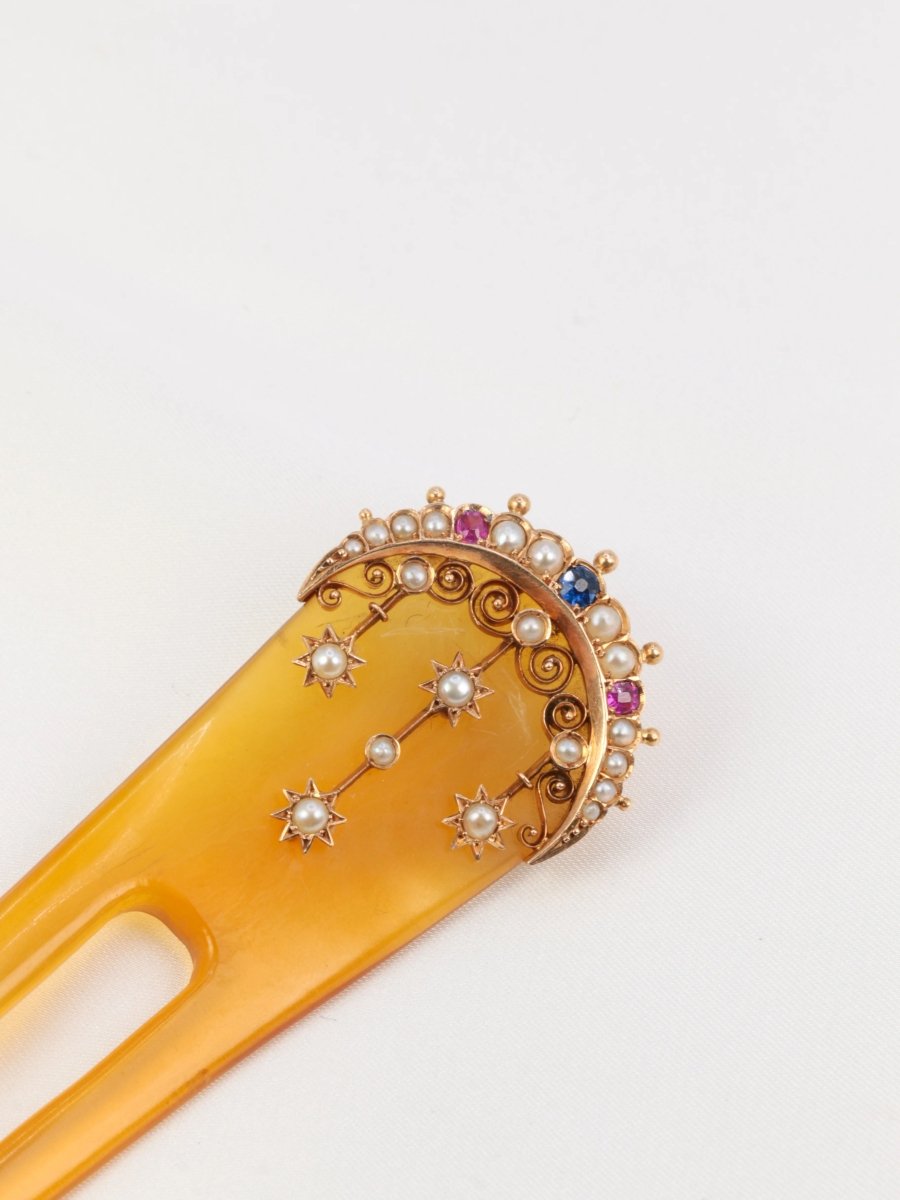 Peigne ancien en or, corne, perles fines, saphirs et rubis - Castafiore