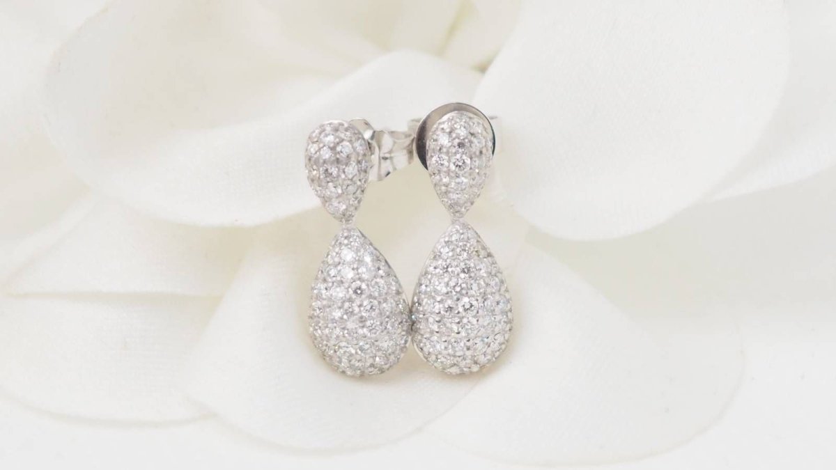 Pendants d'oreilles en or blanc et diamants - Castafiore